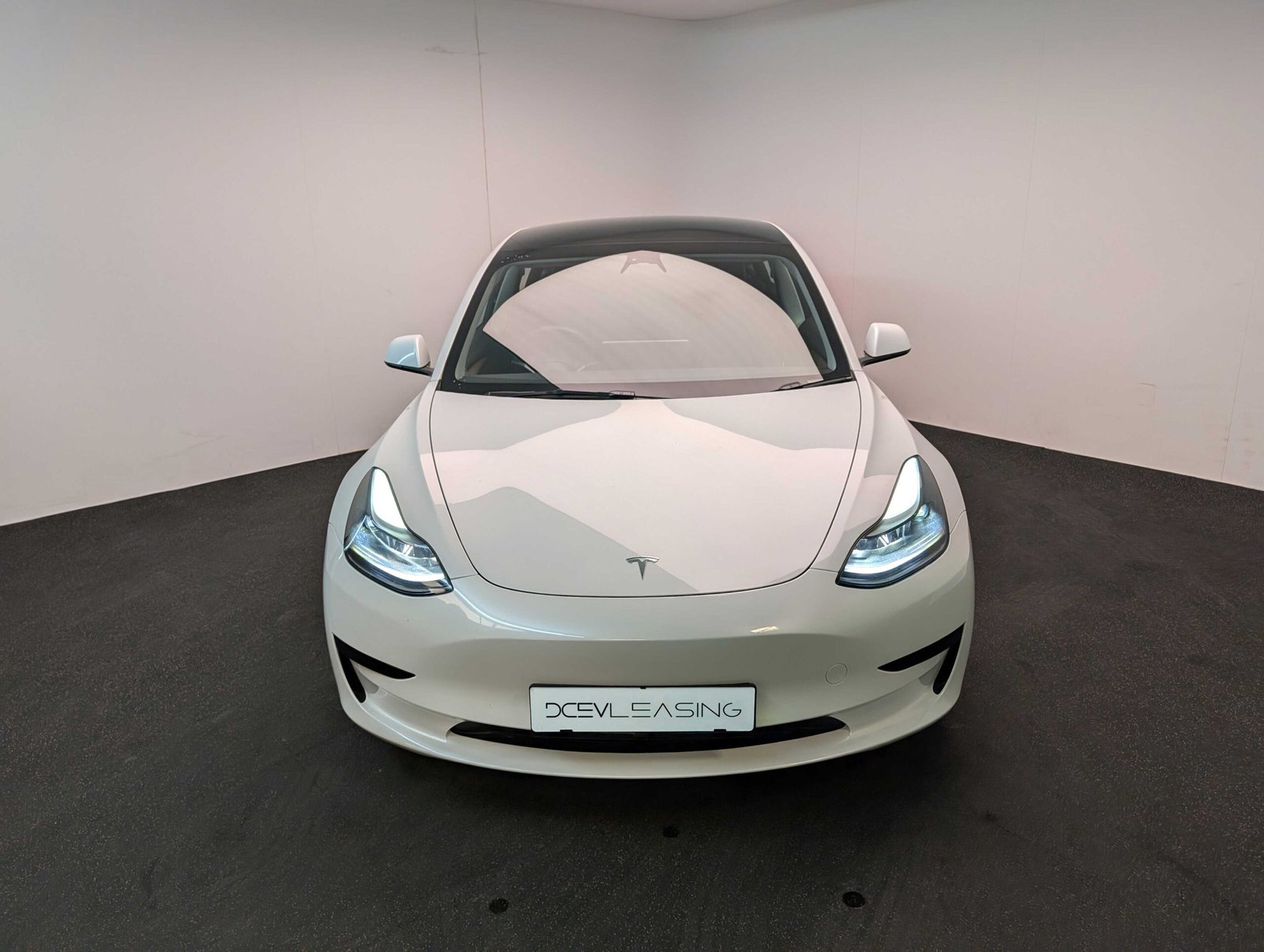 2023 Tesla Model 3 - 1
