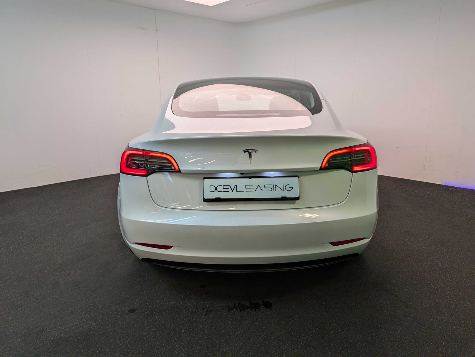 2023 Tesla Model 3 - 6