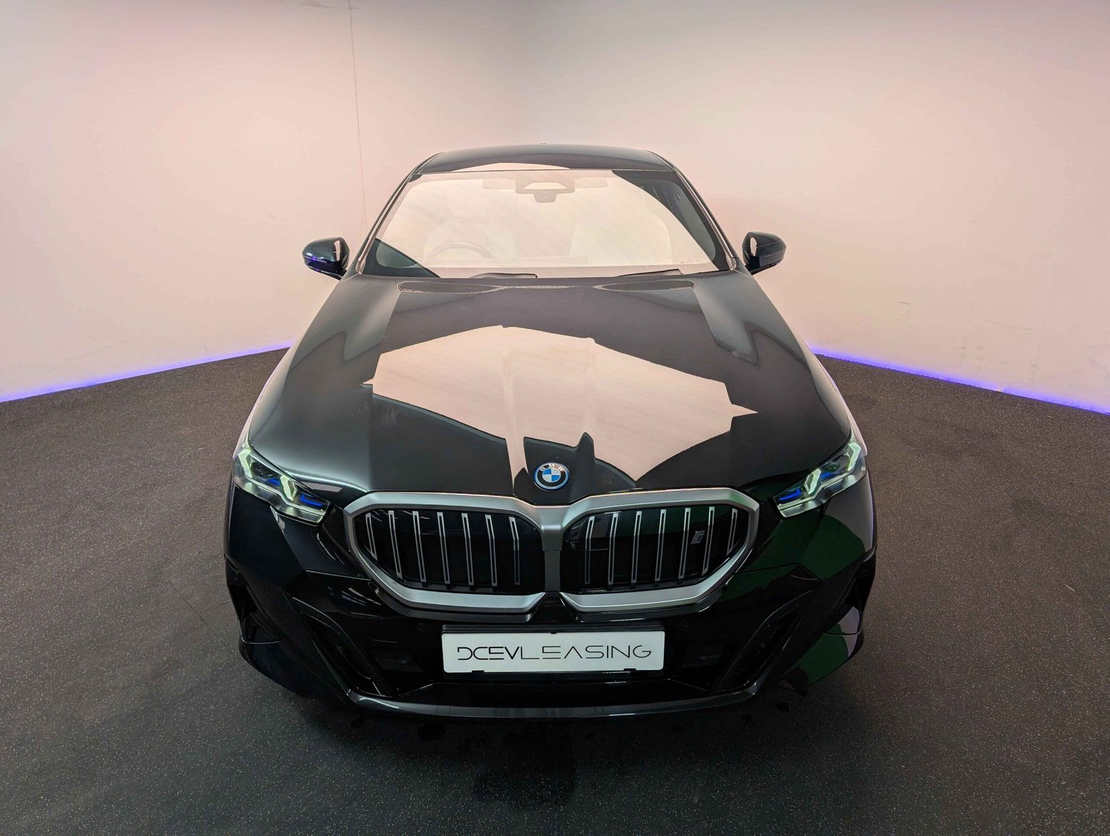 2024 BMW i5 M Sport 40 - 1