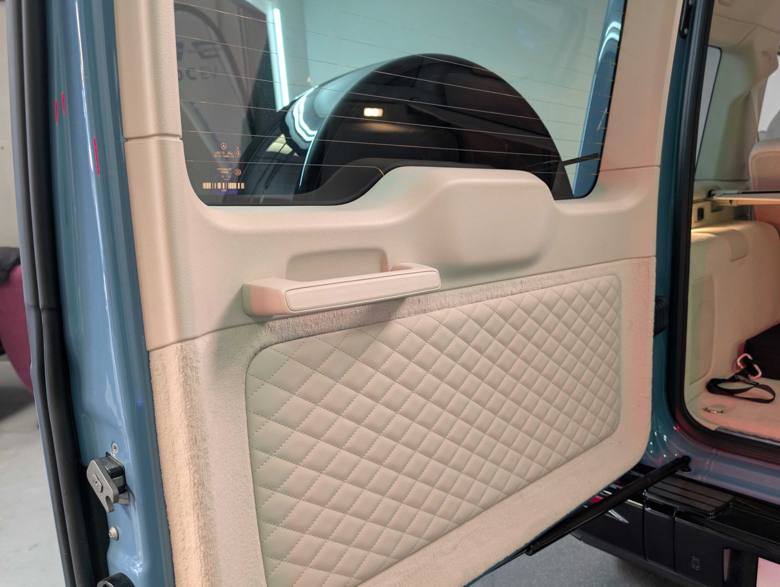 G wagon 2025 blue - 4