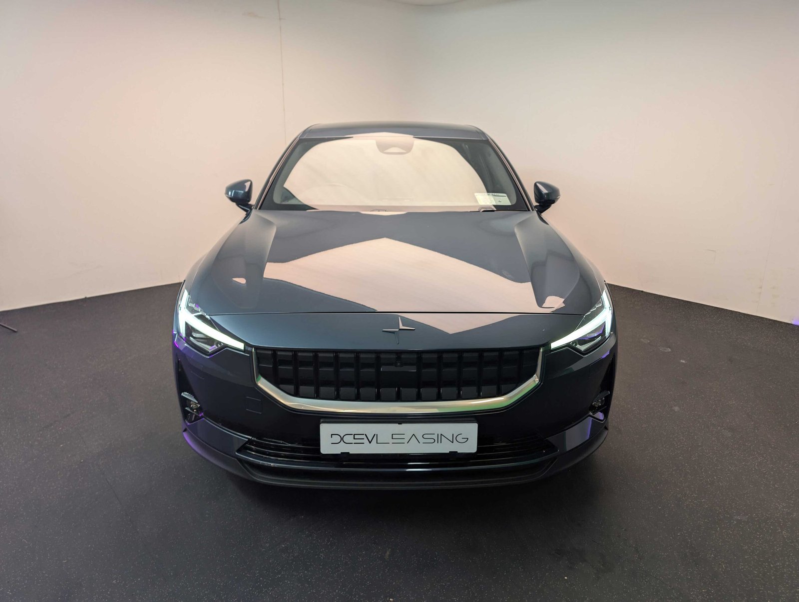 Polestar 2 212 Midnight Leather - 1
