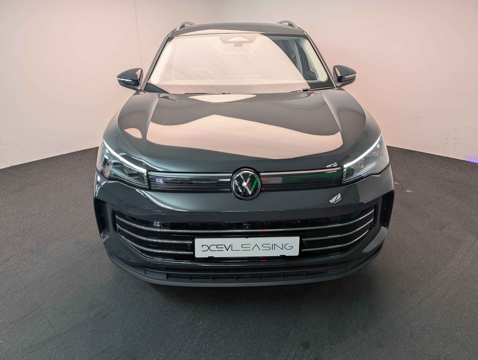 VW Tiguan - 1